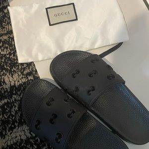 Authentic black Gucci slides size 37